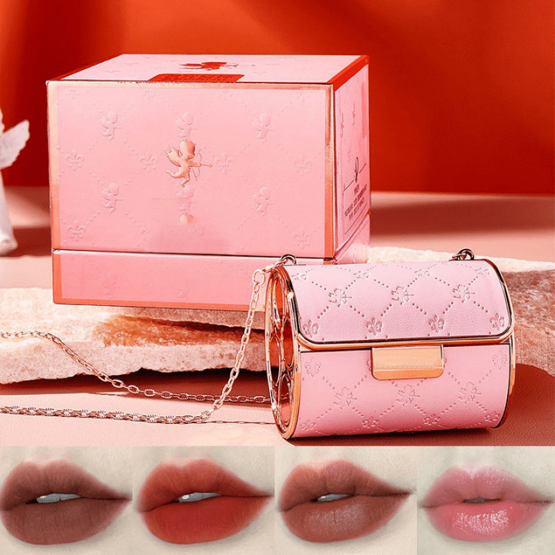 Rouges à lèvres mats dans coffret sac à main chic