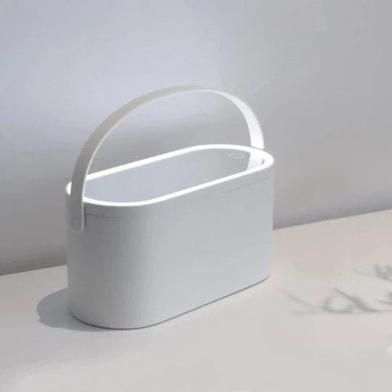 Perfekt skønhed med LED-spejl og integreret opbevaring 